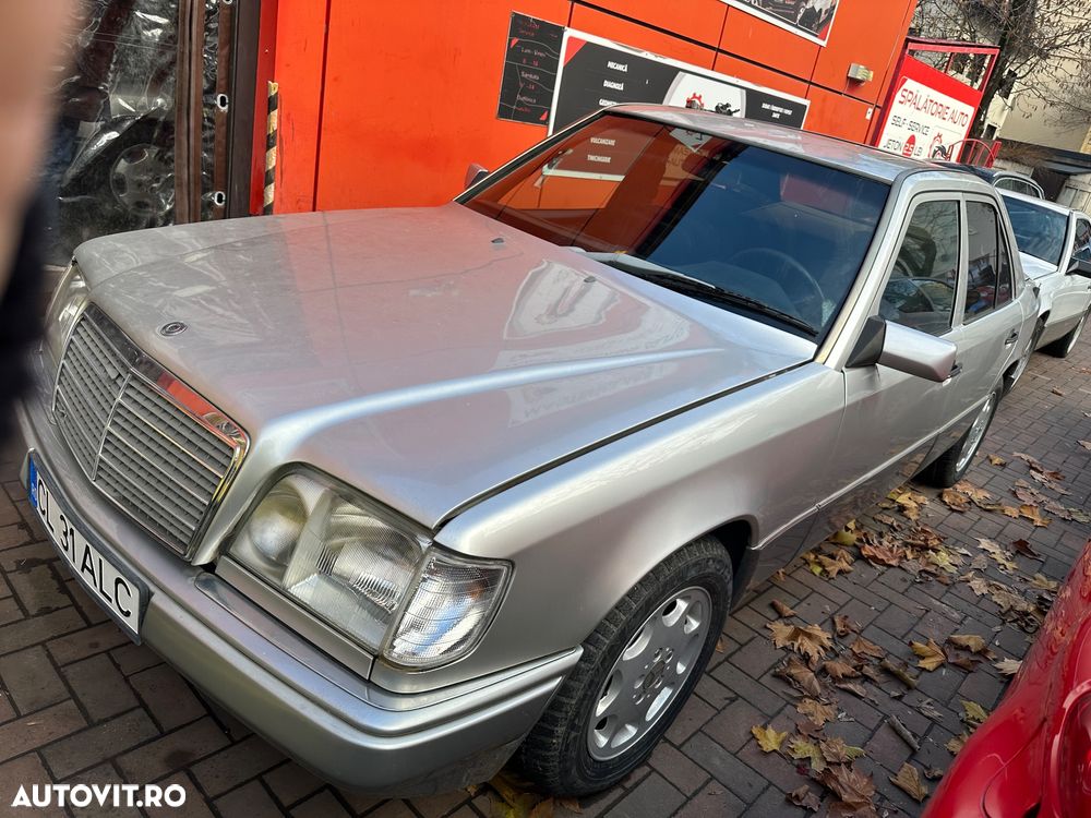 Dezmembrez Mercedes w124 3.0 benzina - 1