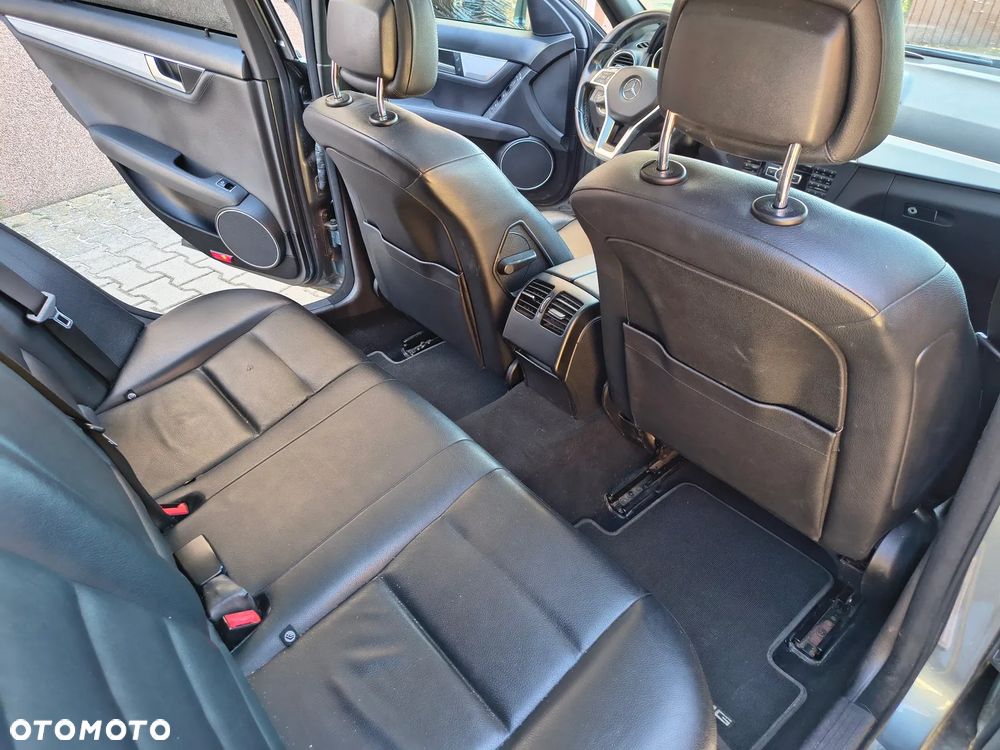 Mercedes-Benz Klasa C 220 (BlueTEC) d BlueEFFICIENCY Edition 7G-TRONIC Avantgarde - 14