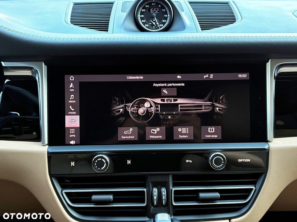 Porsche Macan - 32