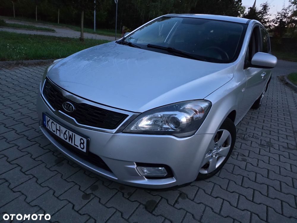 Kia Ceed 2011 photo 3