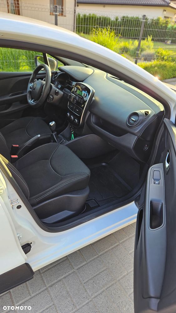 Renault Clio 1.2 16V Life - 9