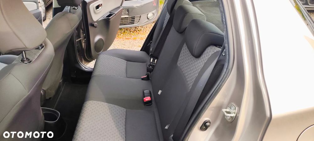 Toyota Yaris 1.4 D-4D Premium EU6 - 22