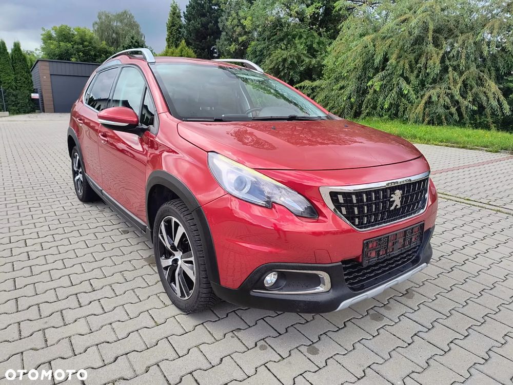 Peugeot 2008 1.2 Pure Tech Allure S&S - 2