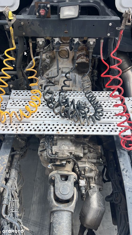 Mercedes-Benz 4X4 AROCS 2042 Tylko 179 tys km !!! Łóżko ! Duży Reduktor! Bieg Terenowy Napęd na wał, hydraulika do wywrotu, wywrotki, z Niemiec AROCS 4x4 stały napęd na wał, (nie HAD, nie Hydrodrive), hydraulika - 15