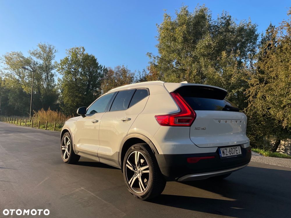 Volvo XC 40 D4 AWD Momentum Pro - 6