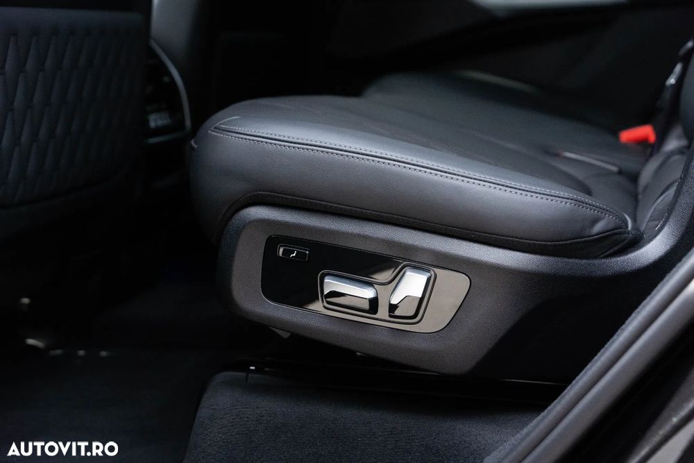 BMW X7 M60i xDrive AT MHEV - 33