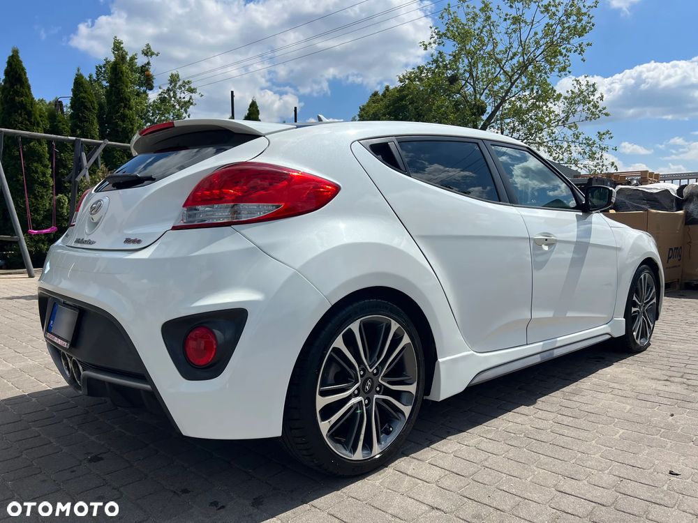 Hyundai Veloster - 34