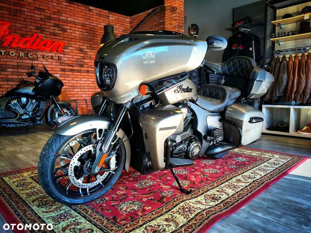 Indian Roadmaster - 8