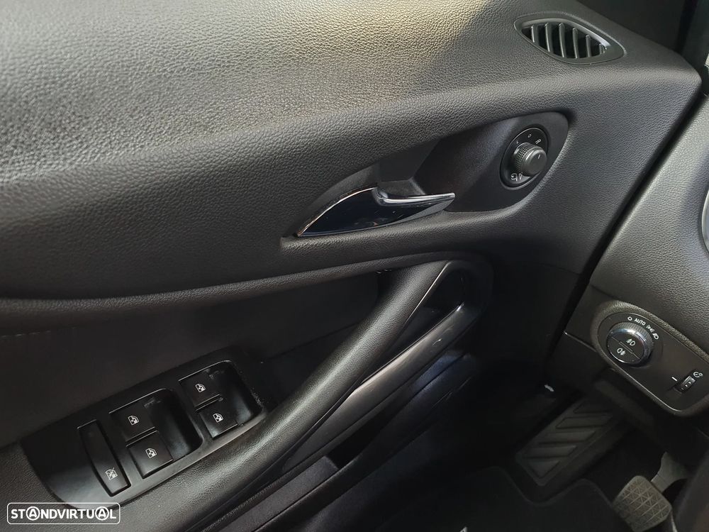 Opel Zafira 1.6 CDTi Executive - 25