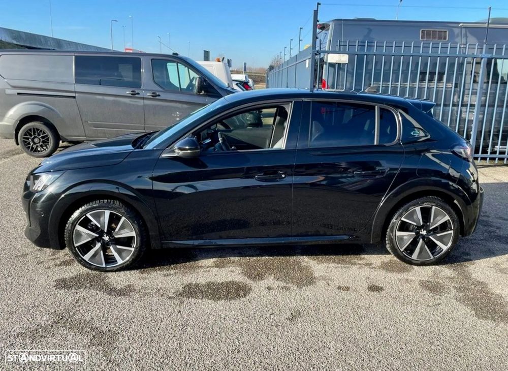 Peugeot e-208 GT - 3