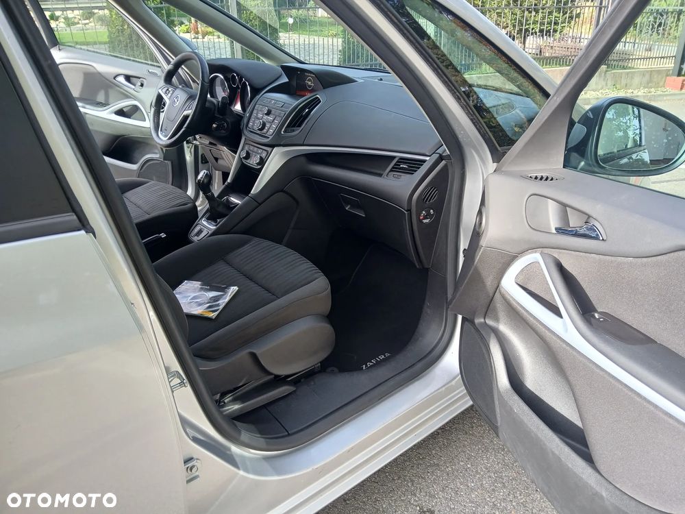 Opel Zafira - 20