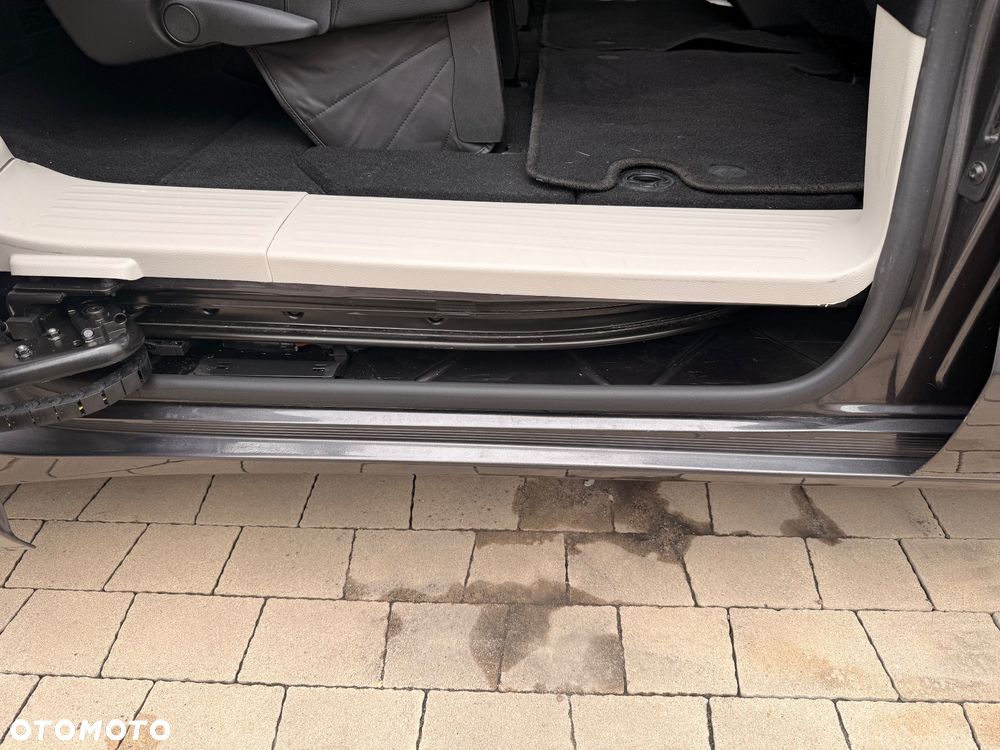 Chrysler Pacifica - 8