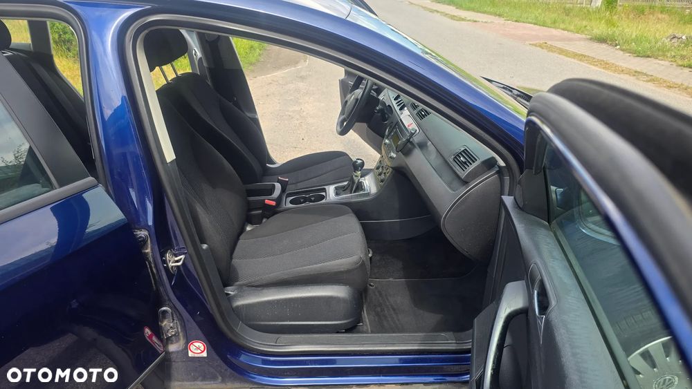 Volkswagen Passat 1.9 TDI DPF Individual - 23