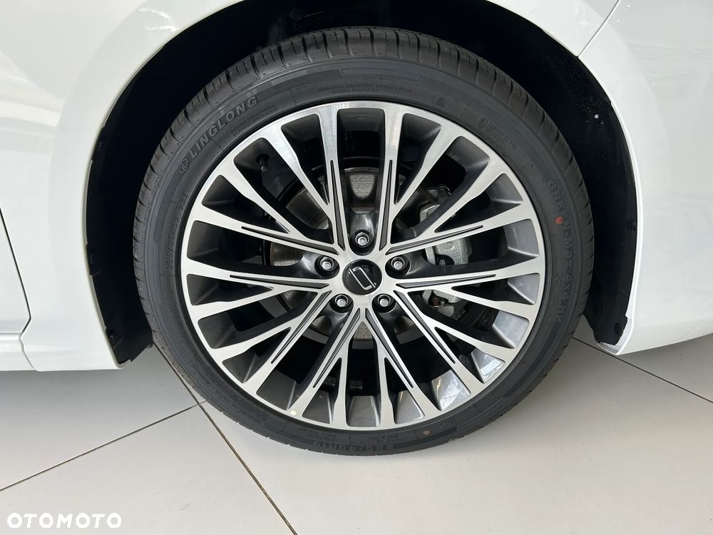 Bestune B70 - 21