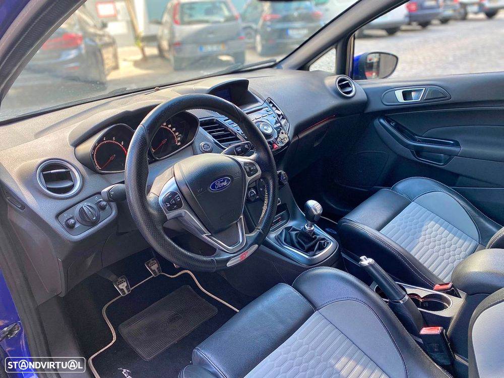 Ford Fiesta 1.6 T ST - 12