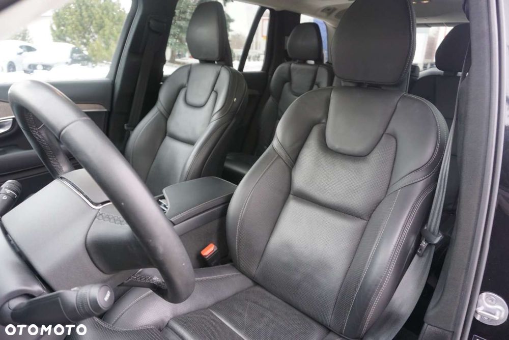 Volvo XC 90 - 12