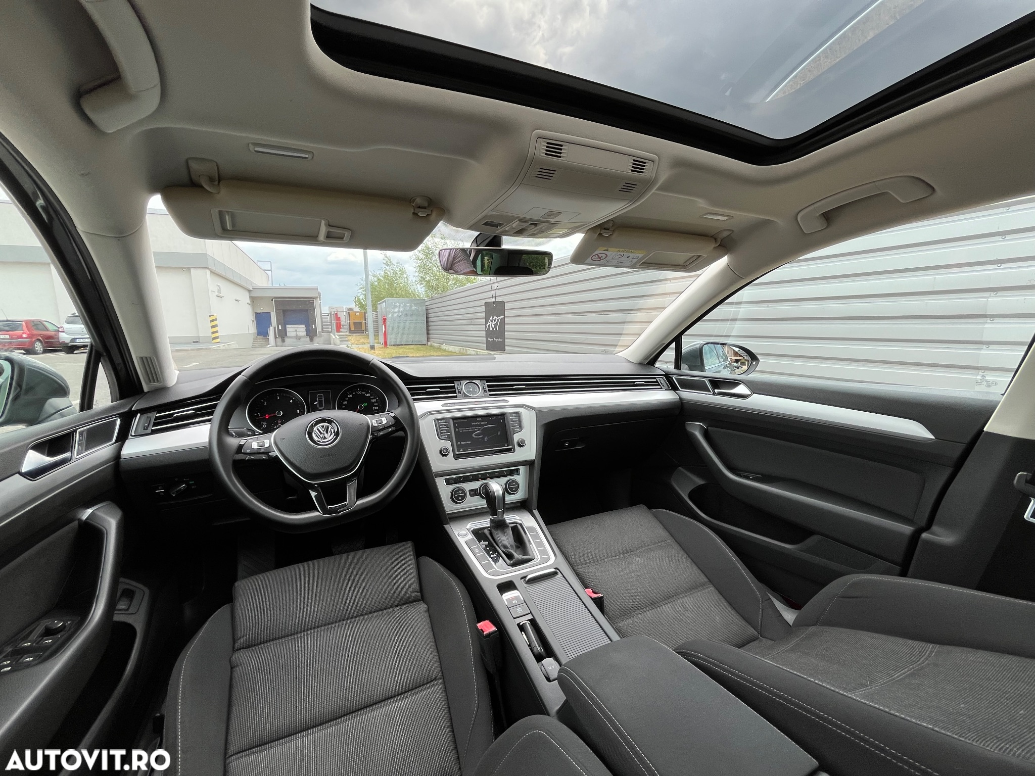 Volkswagen Passat - 8