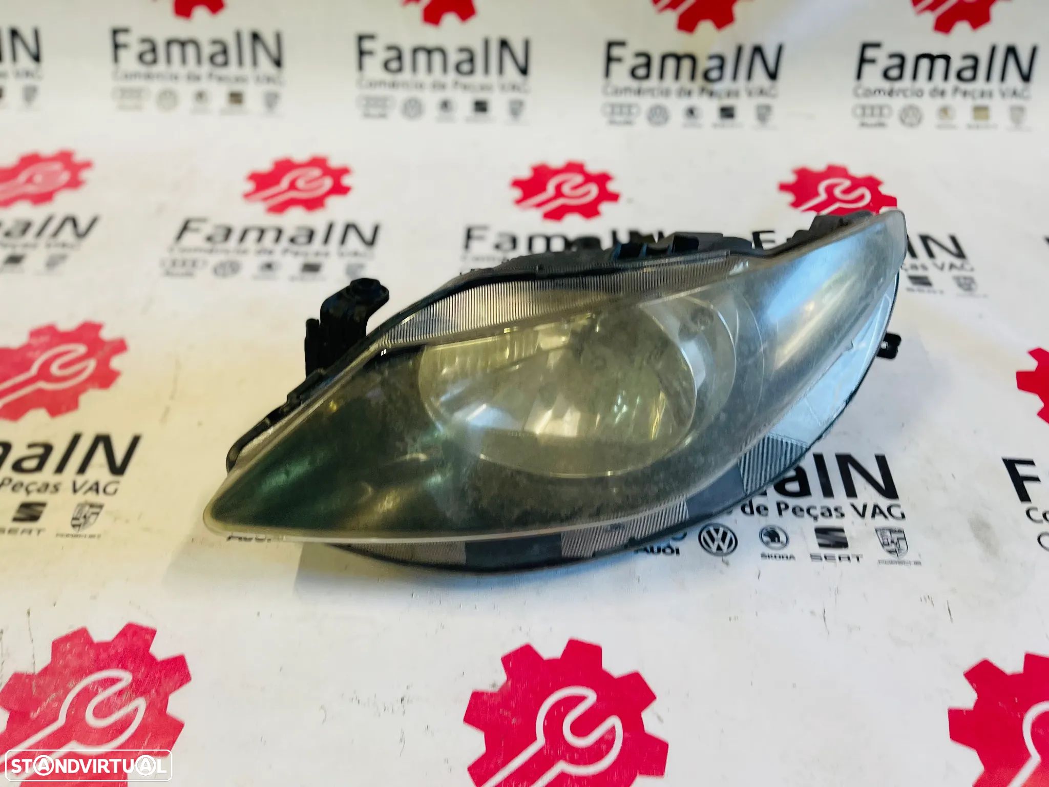 Farol Esquerdo Seat Ibiza 6J - 1