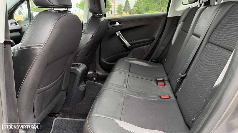 Peugeot 2008 1.6 BlueHDi Allure - 12