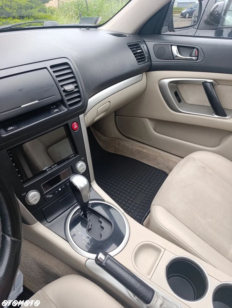 Subaru Outback - 6