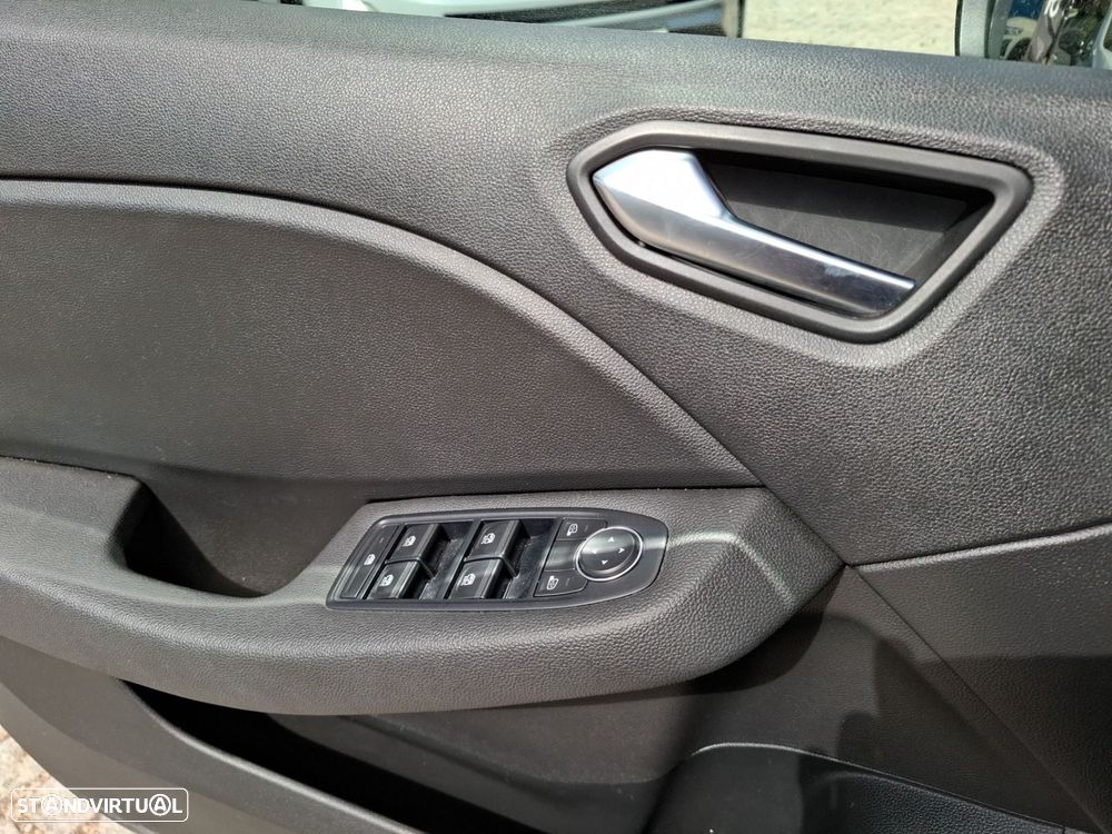 Renault Clio 1.0 TCe Evolution - 22