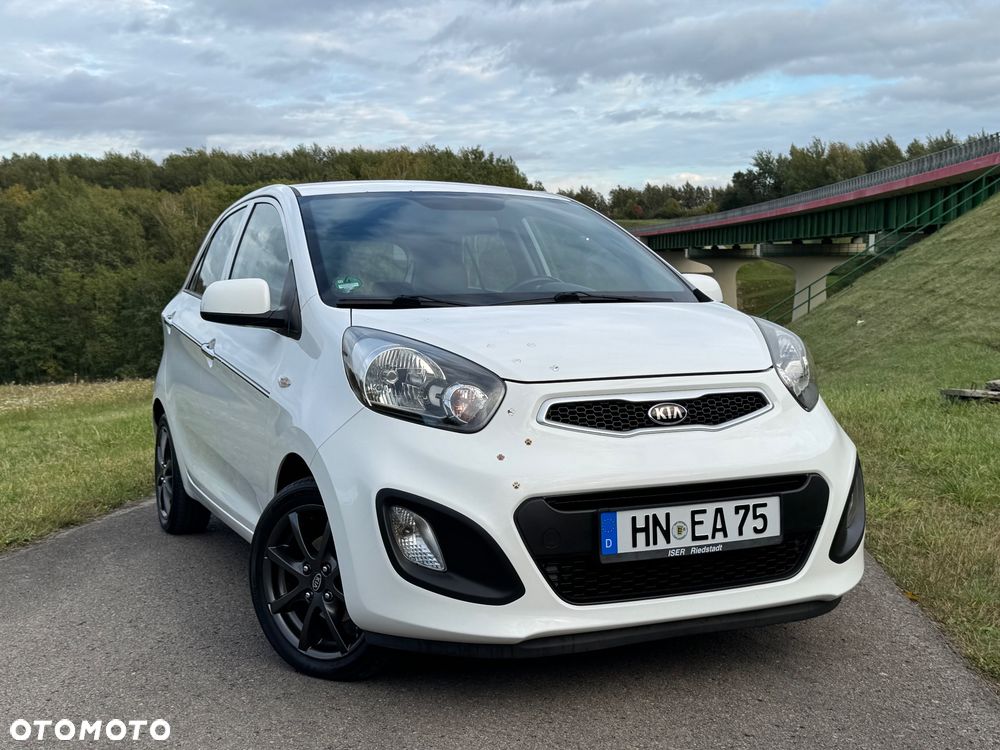 Kia Picanto 1.0 Fifa World Cup Edition - 12