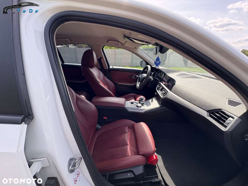 BMW Seria 3 318d M Sport - 38