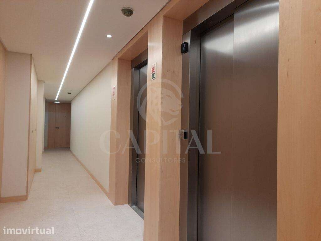 Apartamento com estacionamento - Grande imagem: 3/19