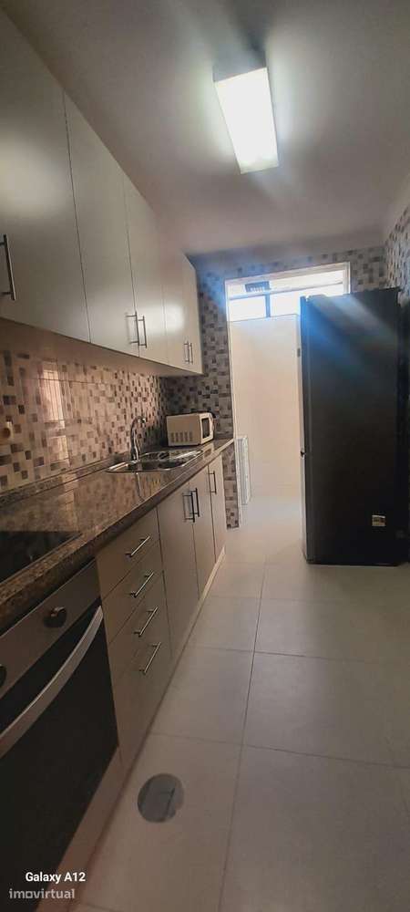 Apartamento T1 para arrendar com Varanda e Vista para a Cidade no Port - Grande imagem: 2/13