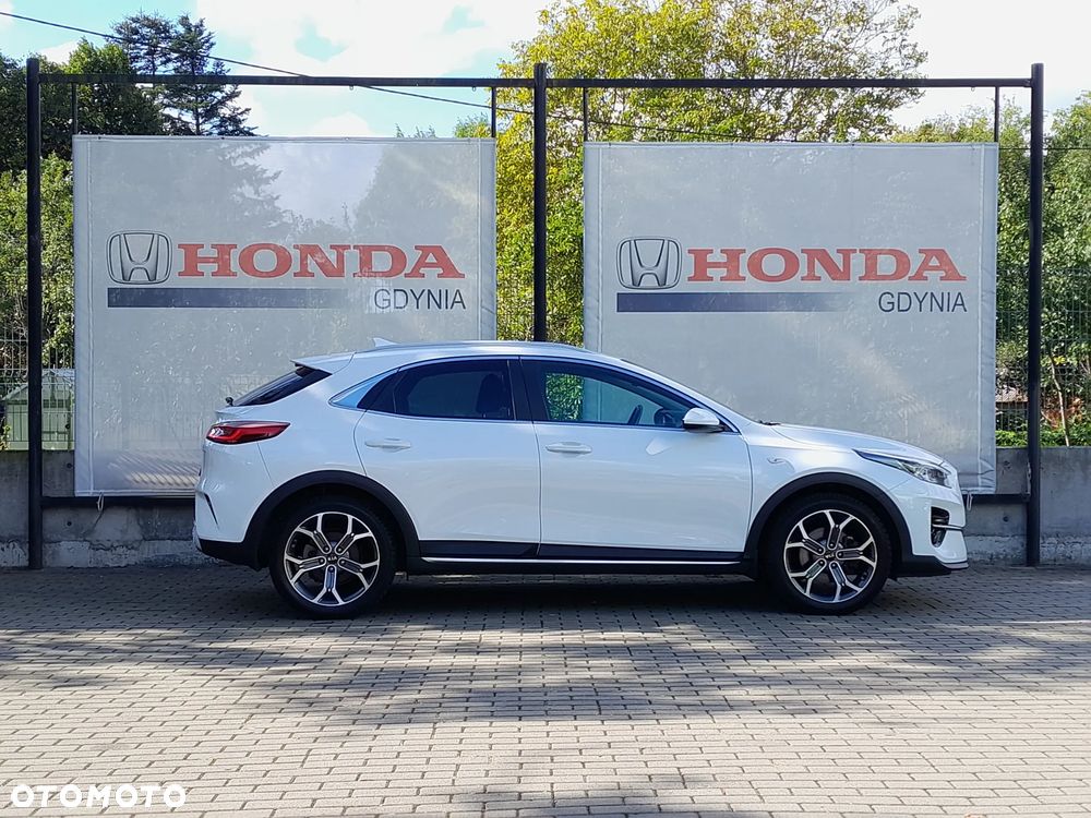 Kia XCeed 1.5 T-GDI M - 4