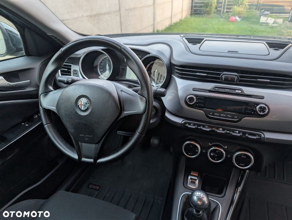 Alfa Romeo Giulietta 2.0 JTDM 16V - 13