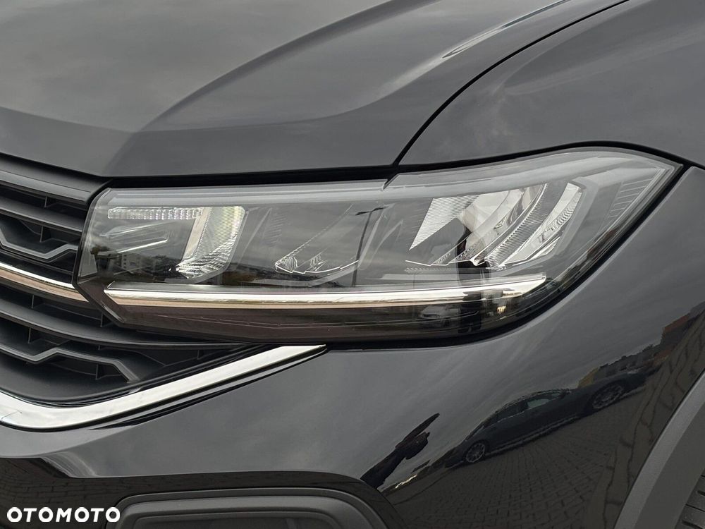 Volkswagen T-Cross - 13