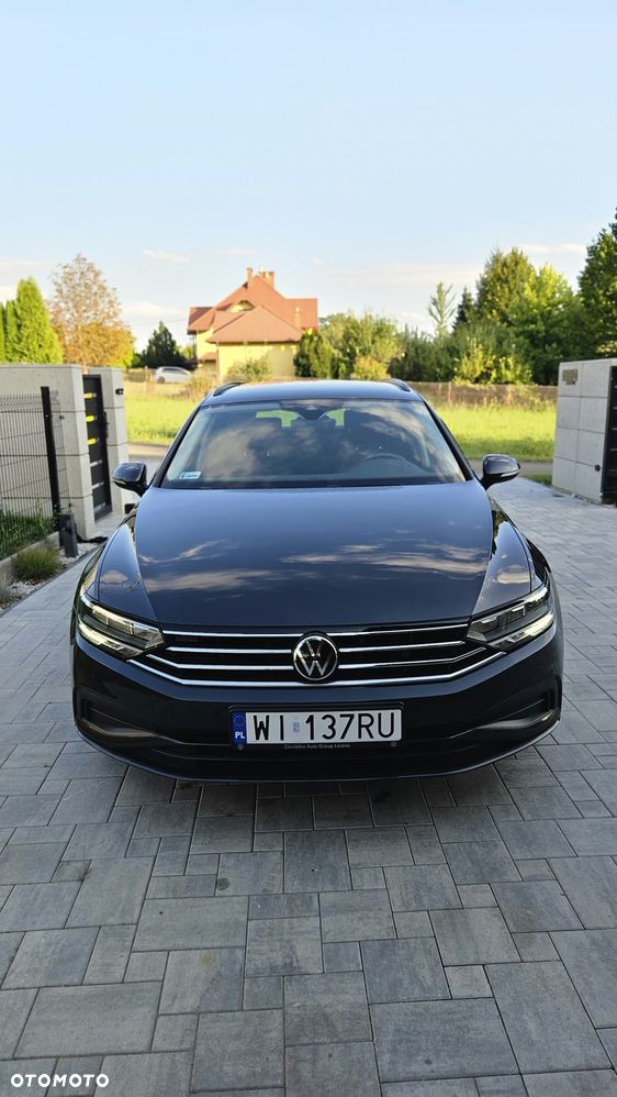 Volkswagen Passat Variant 2.0 TDI EVO Elegance DSG - 4