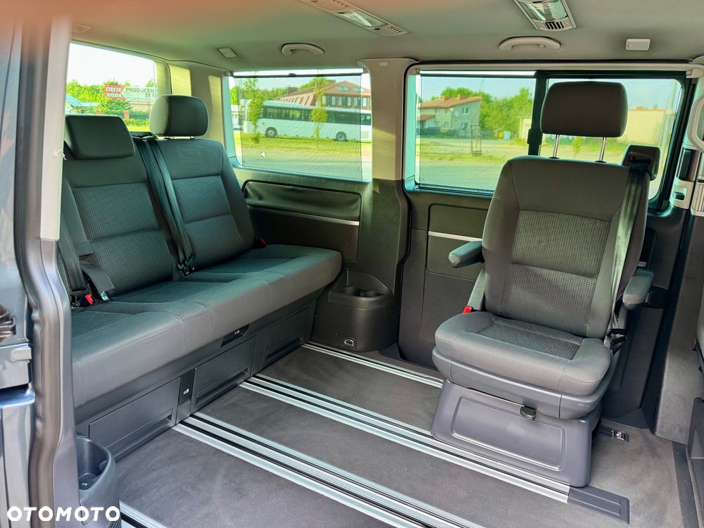 Volkswagen Multivan - 20