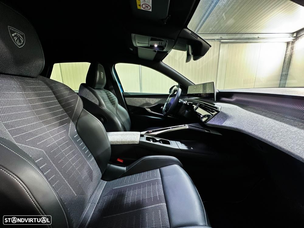 Peugeot E-3008 73 kWh GT - 29
