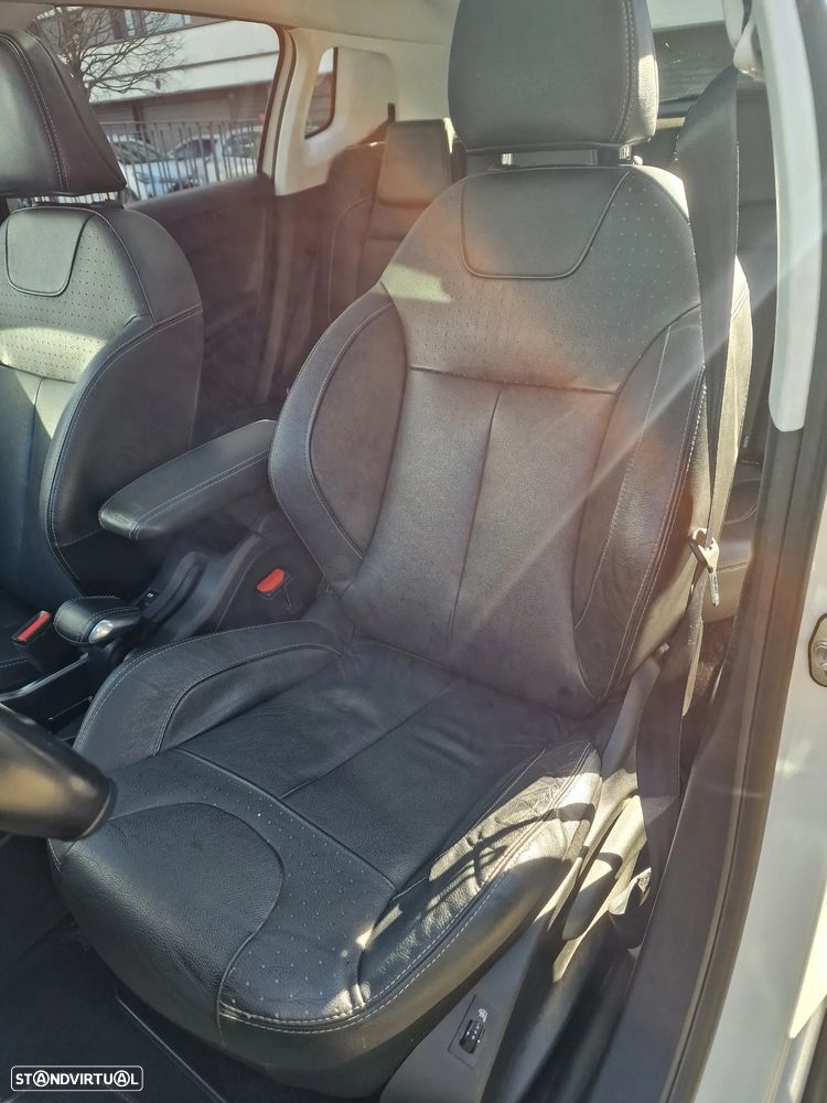 Peugeot 2008 1.2 PureTech Allure - 13