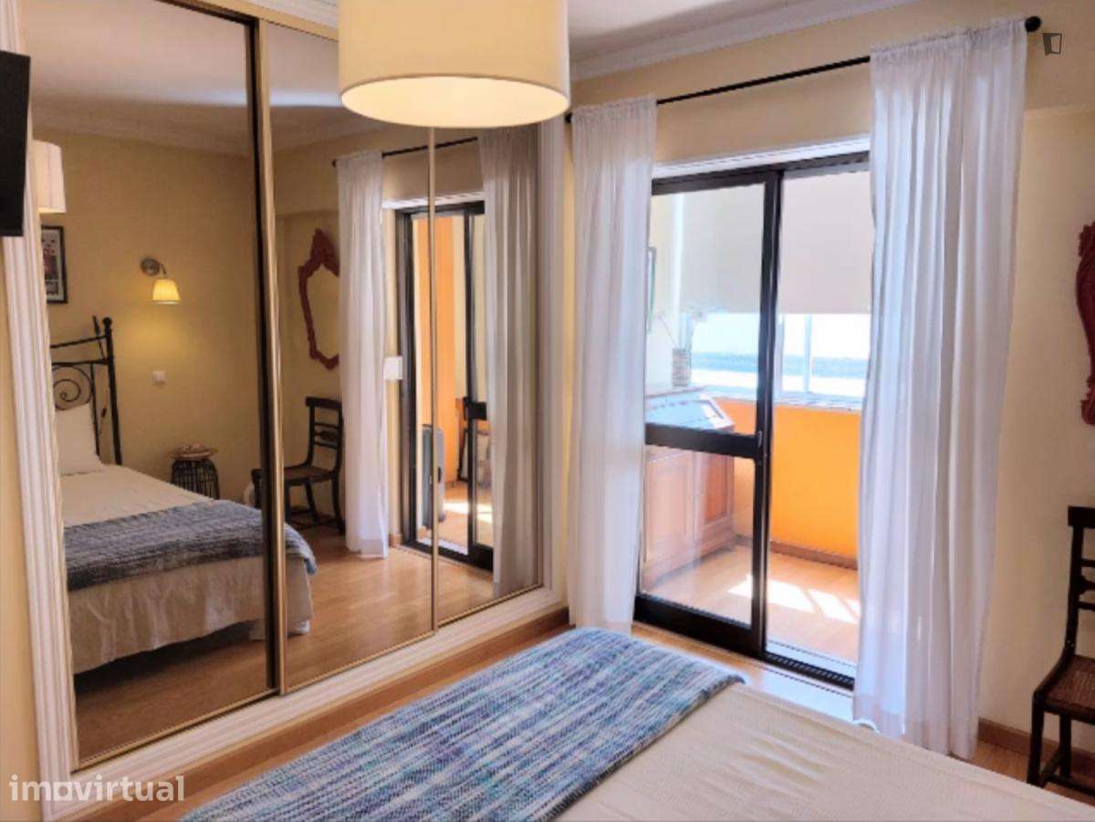 Quarto - localizado em Carcavelos Lisbon - Grande imagem: 2/15