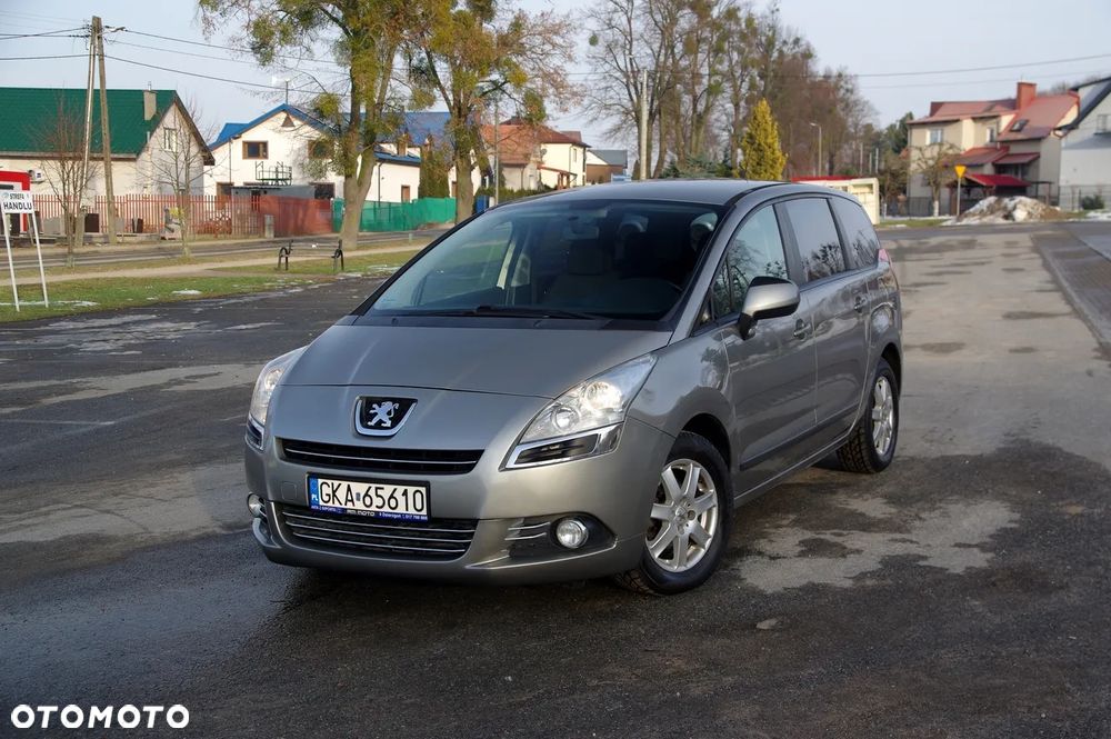 Peugeot 5008 - 10