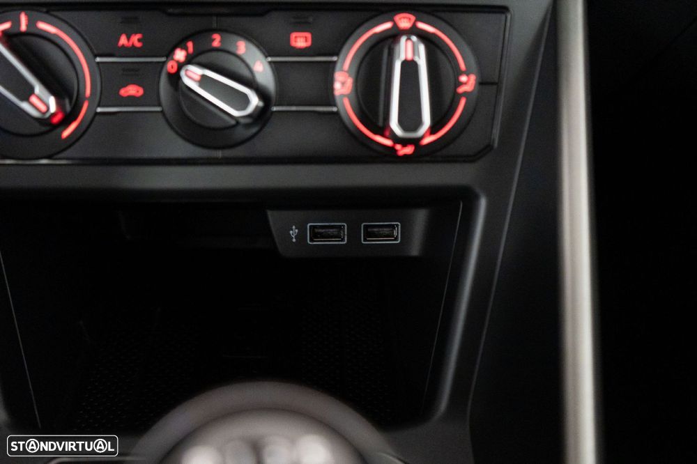 VW Polo 1.0 Confortline - 22