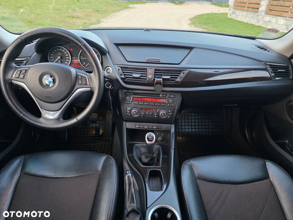 BMW X1 sDrive16d Sport Line - 22
