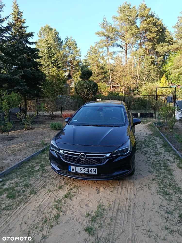 Opel Astra 1.6 CDTI Enjoy - 1
