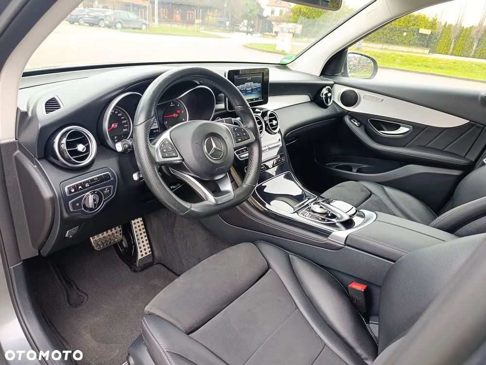 Mercedes-Benz GLC 220 d 4Matic 9G-TRONIC AMG Line - 13