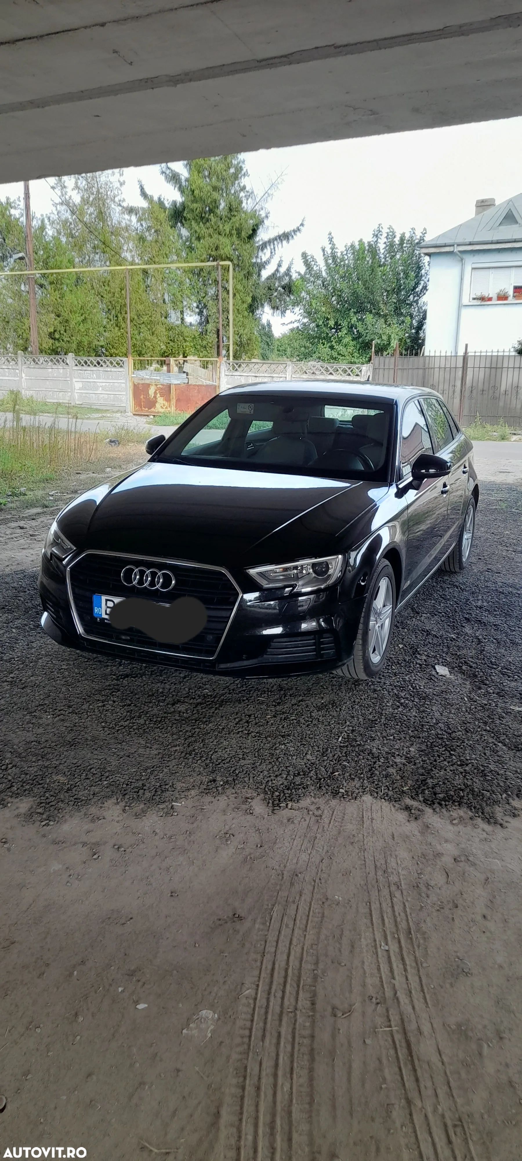 Audi A3 1.6 30 TDI S tronic Sport - 1