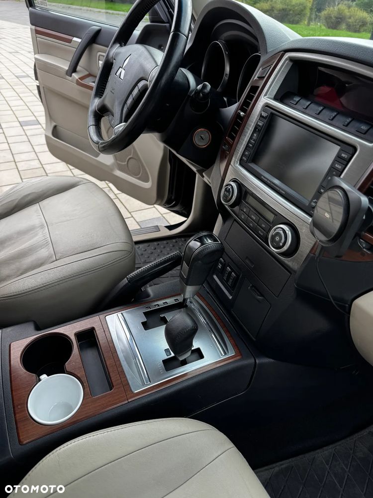 Mitsubishi Pajero 3.2 DID Intense - 13