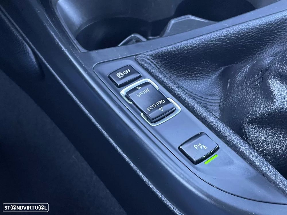 BMW 116 d EDynamics Line Urban - 32