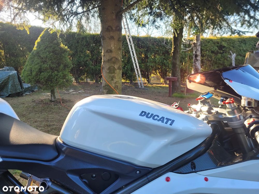 Ducati 848 - 7