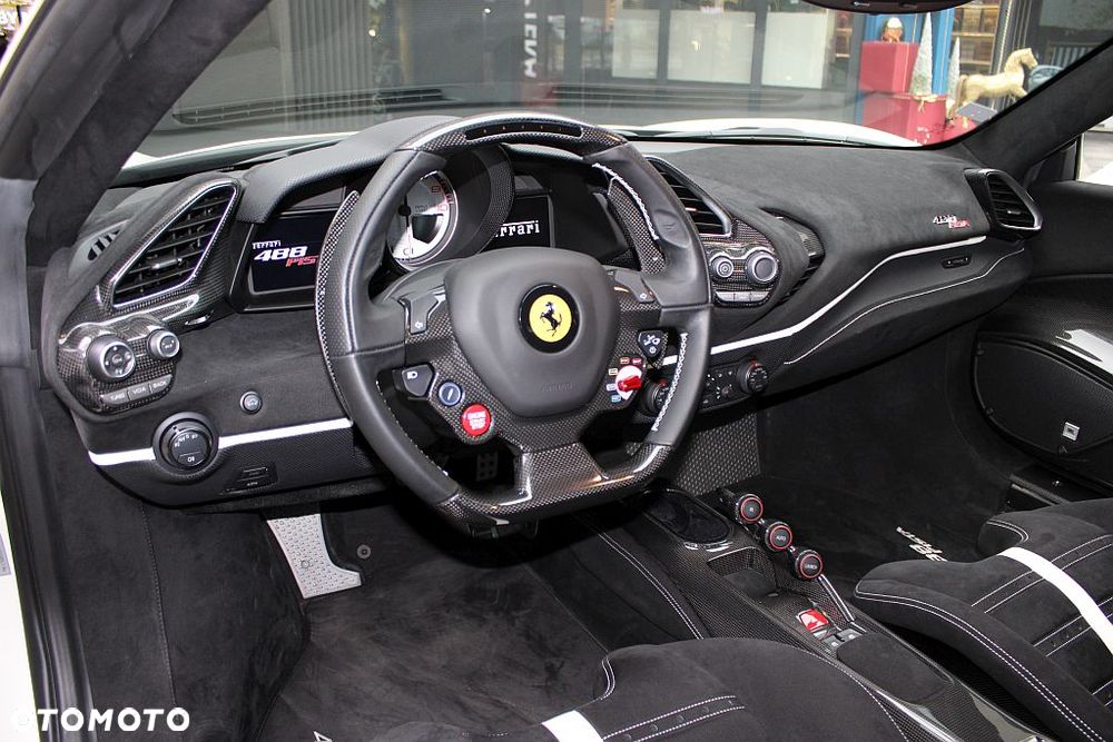 Ferrari 488 Pista - 21