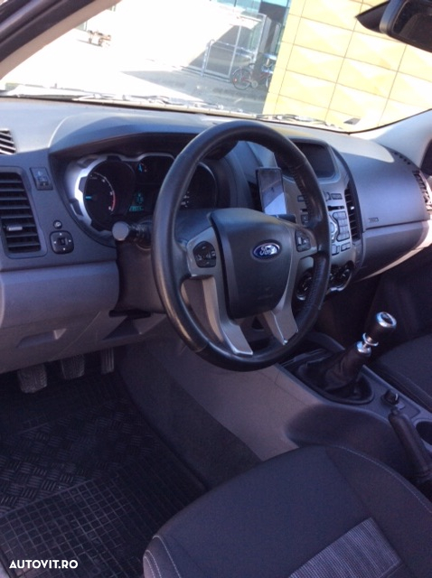 Ford Ranger Pick-Up 4x4 Cabina Dubla XLT - 16