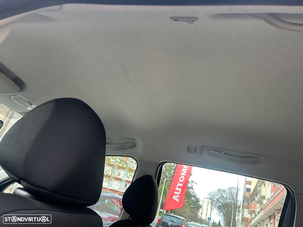 Peugeot 207 SW 1.4 Trendy - 23