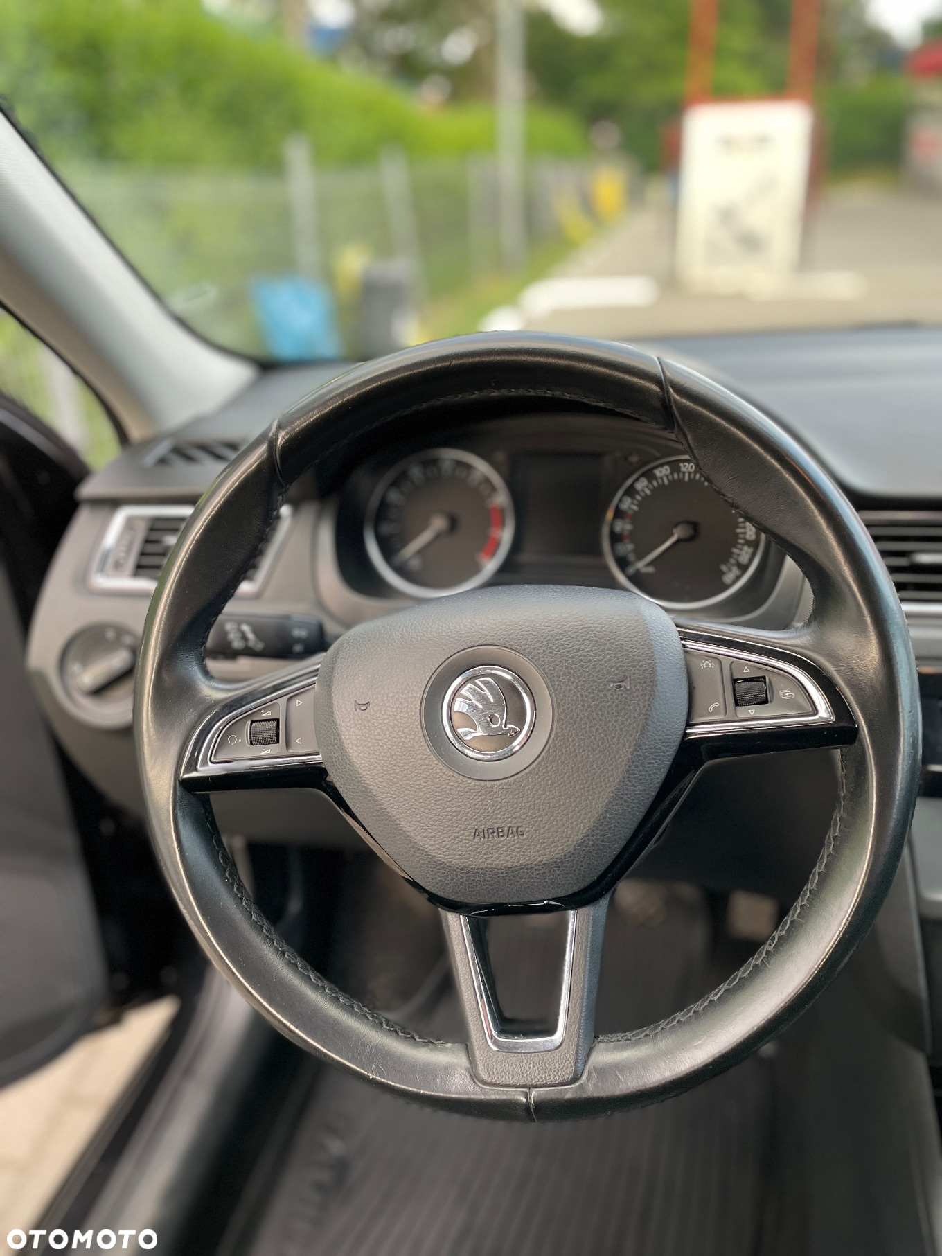 Skoda RAPID 1.2 TSI Active - 9